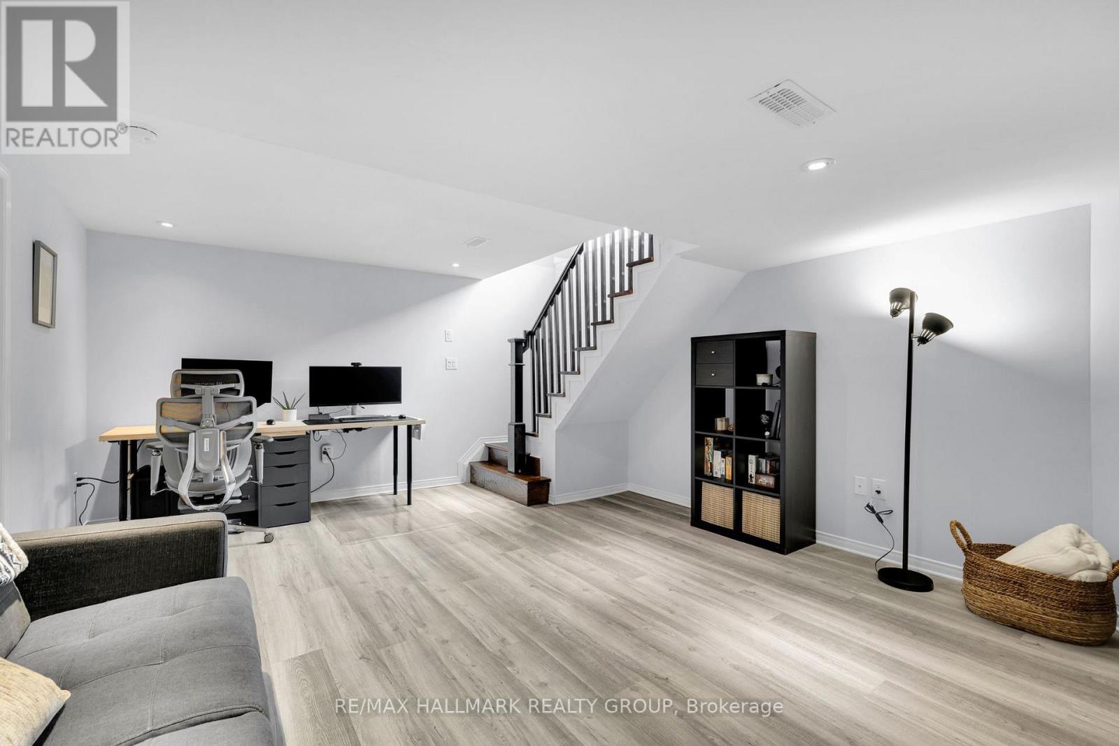 132 Laramie Crescent