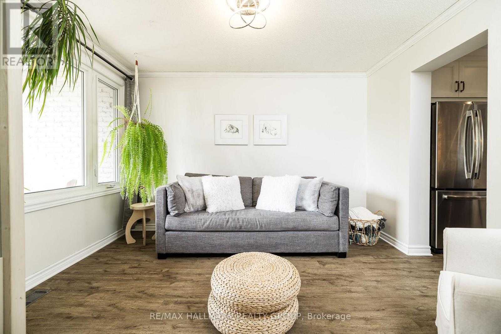 1851 Appleford Street