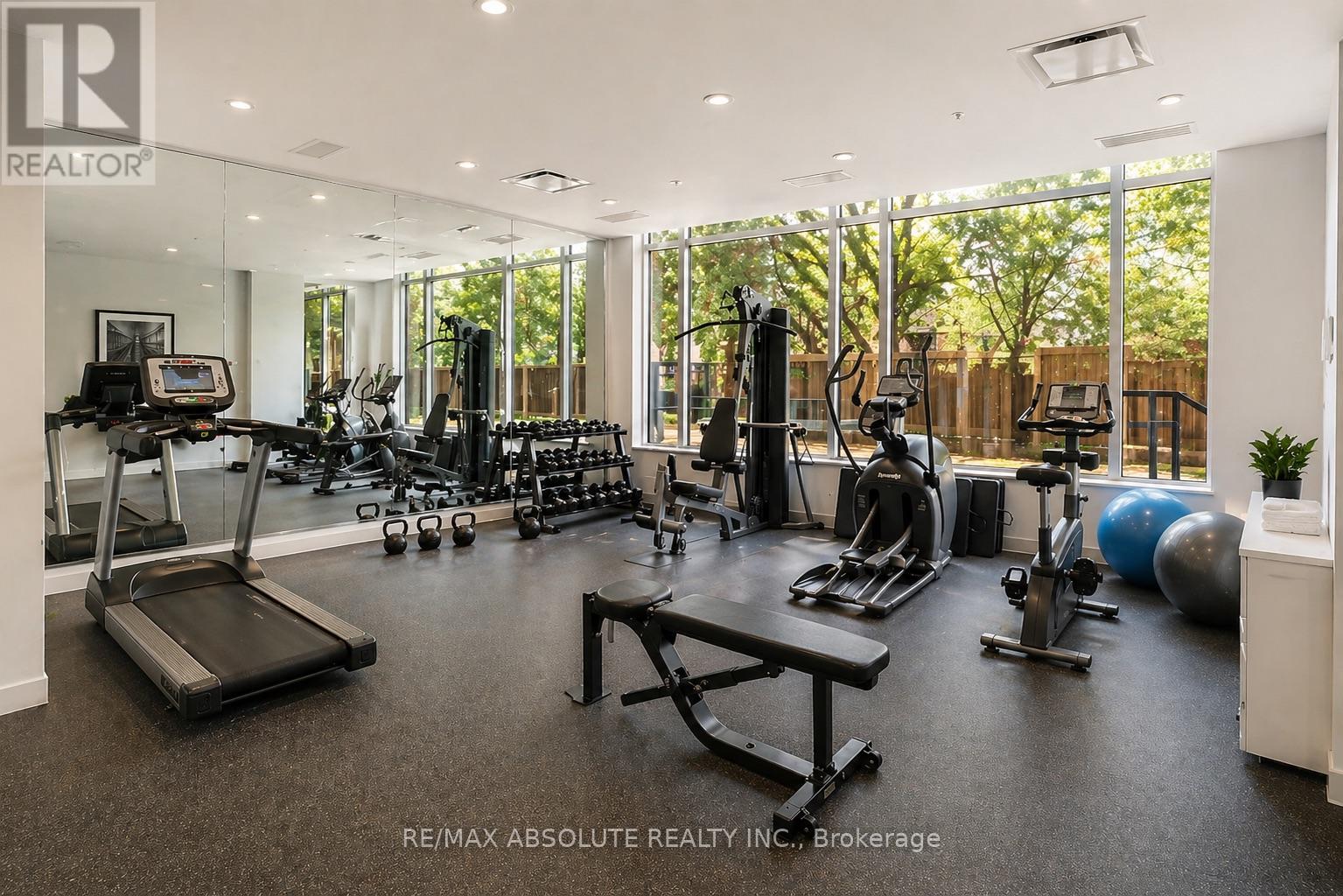 217 - 101 Richmond Road