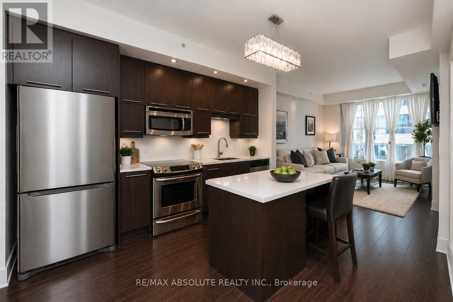 217 - 101 Richmond Road