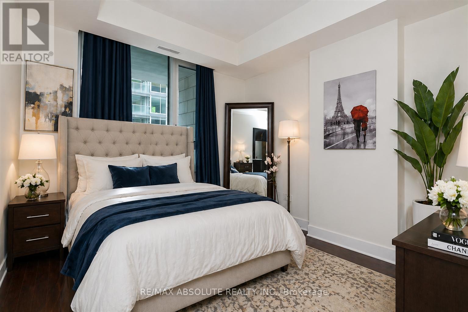 217 - 101 Richmond Road