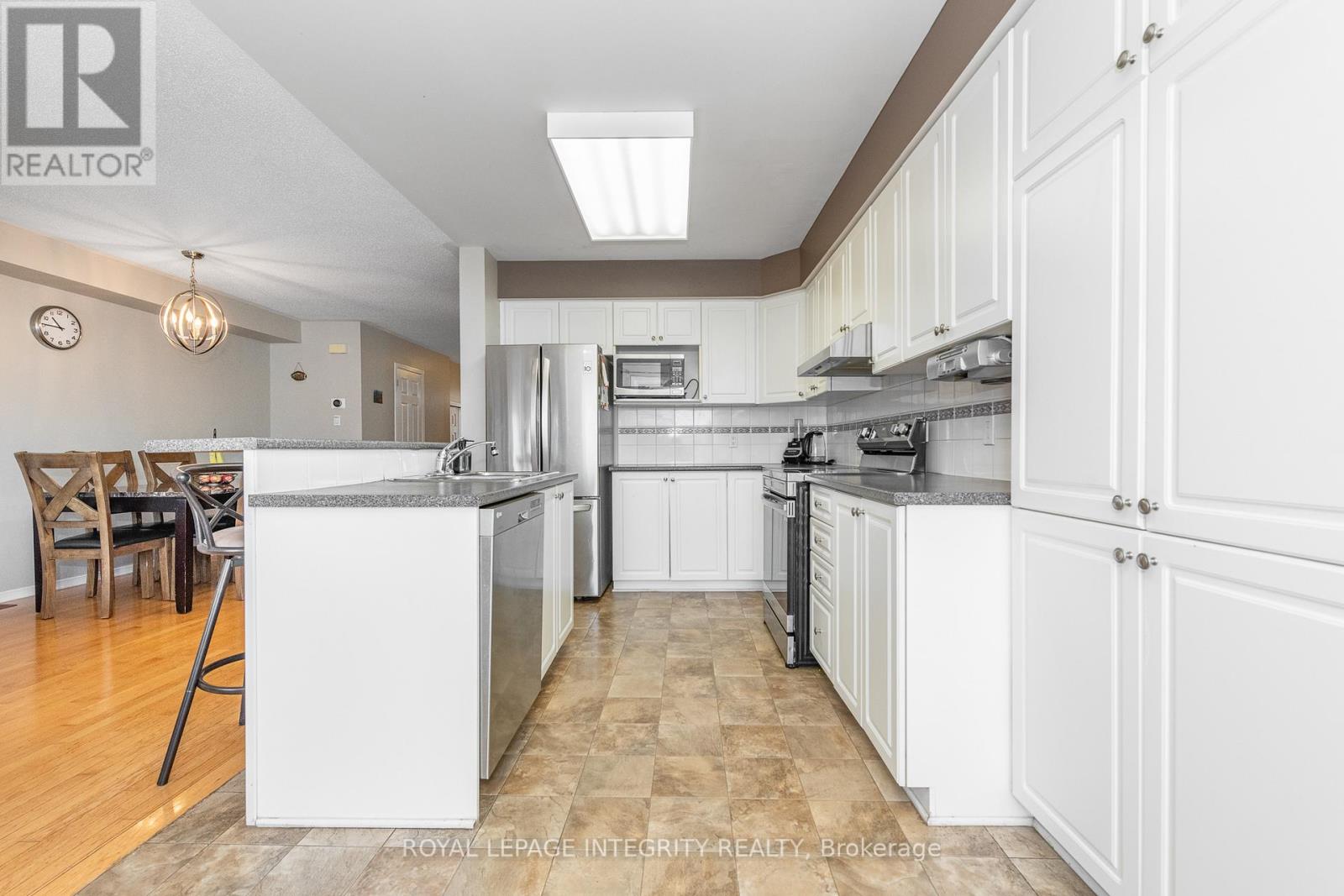 915 Schooner Crescent