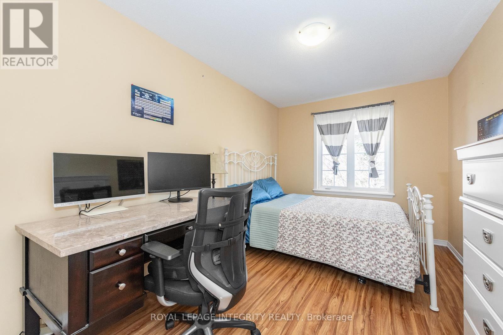 915 Schooner Crescent