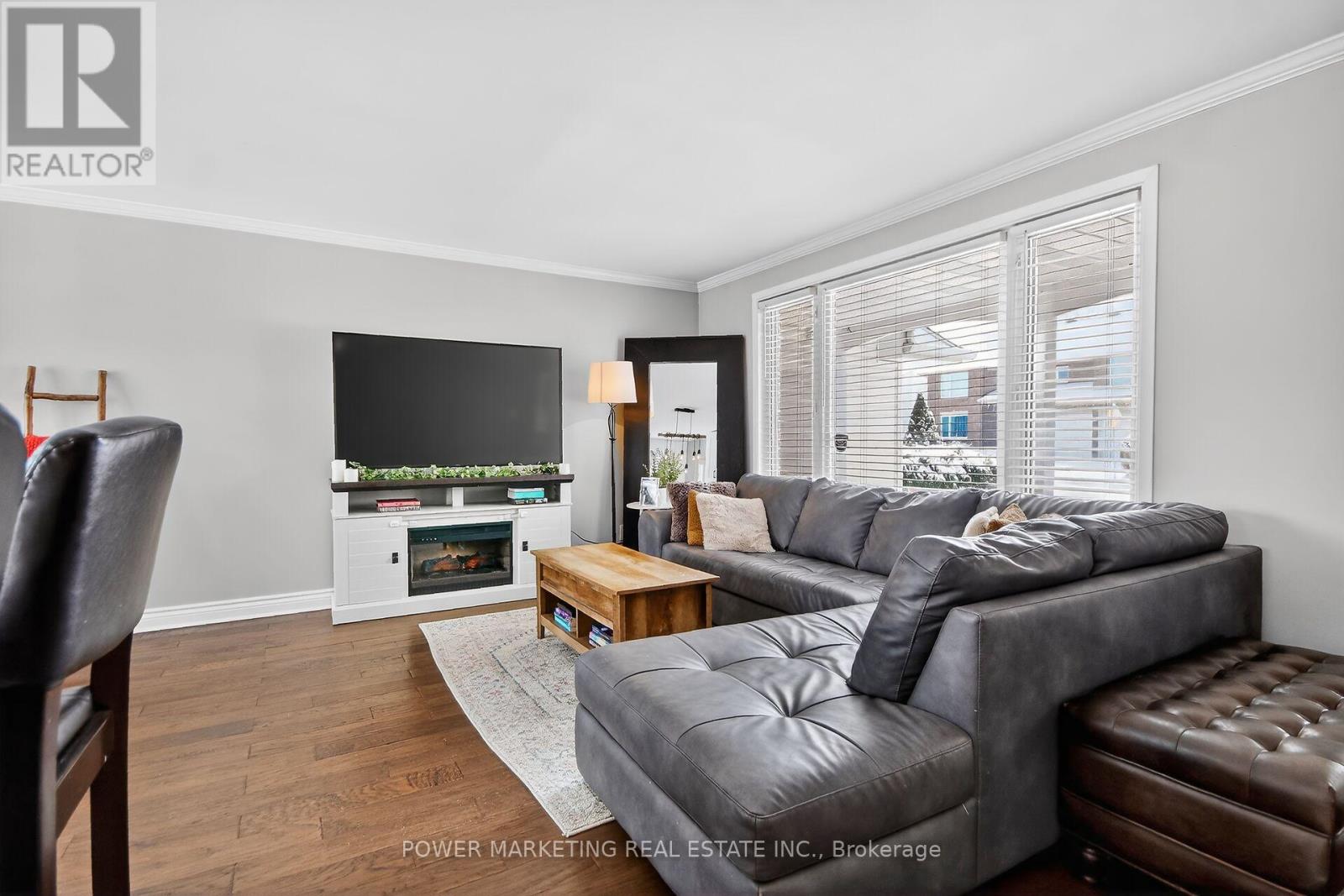3269 Clearwater Crescent