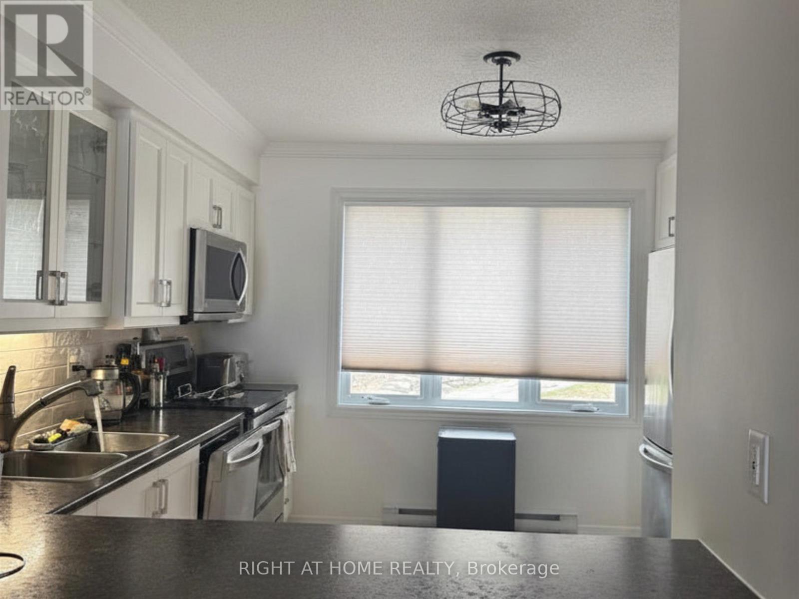 6 - 194-a Edwards Street