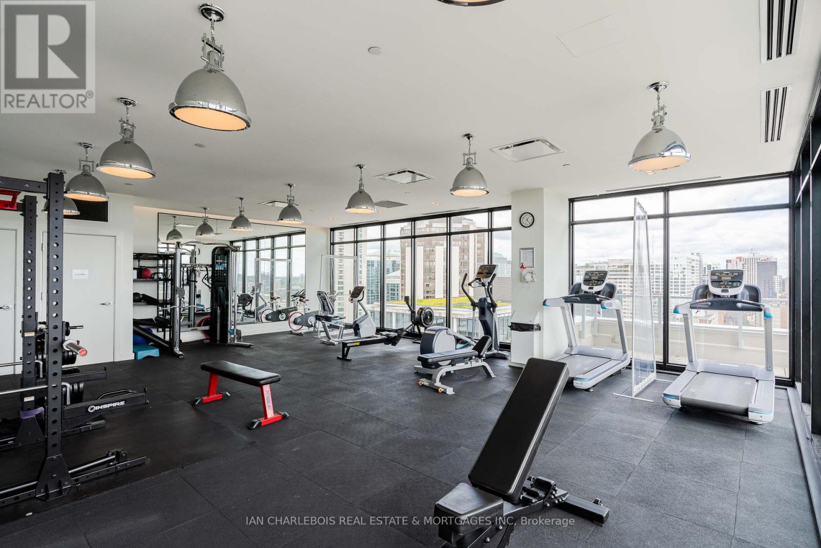 1701 - 255 Bay Street