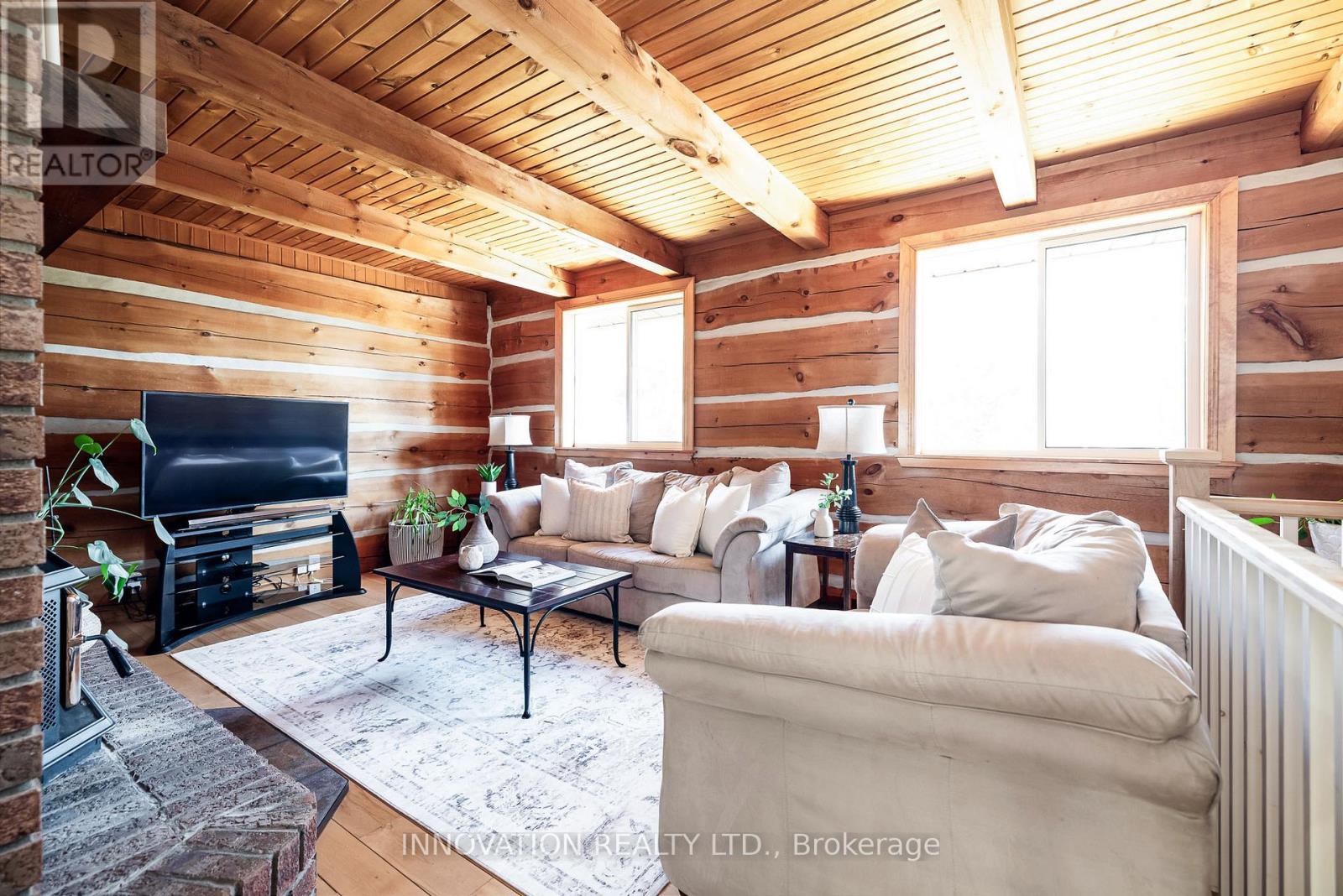 3019 Barlow Crescent