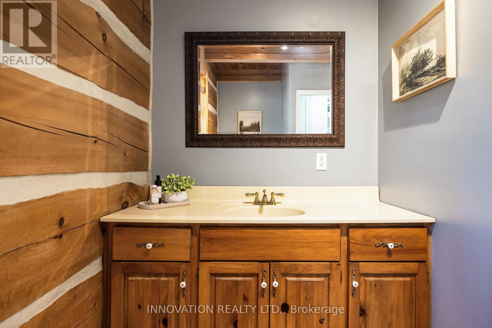 3019 Barlow Crescent