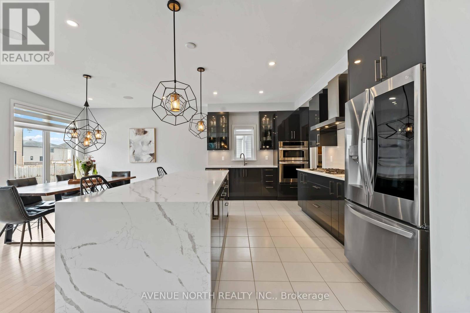 711 Moonflower Crescent