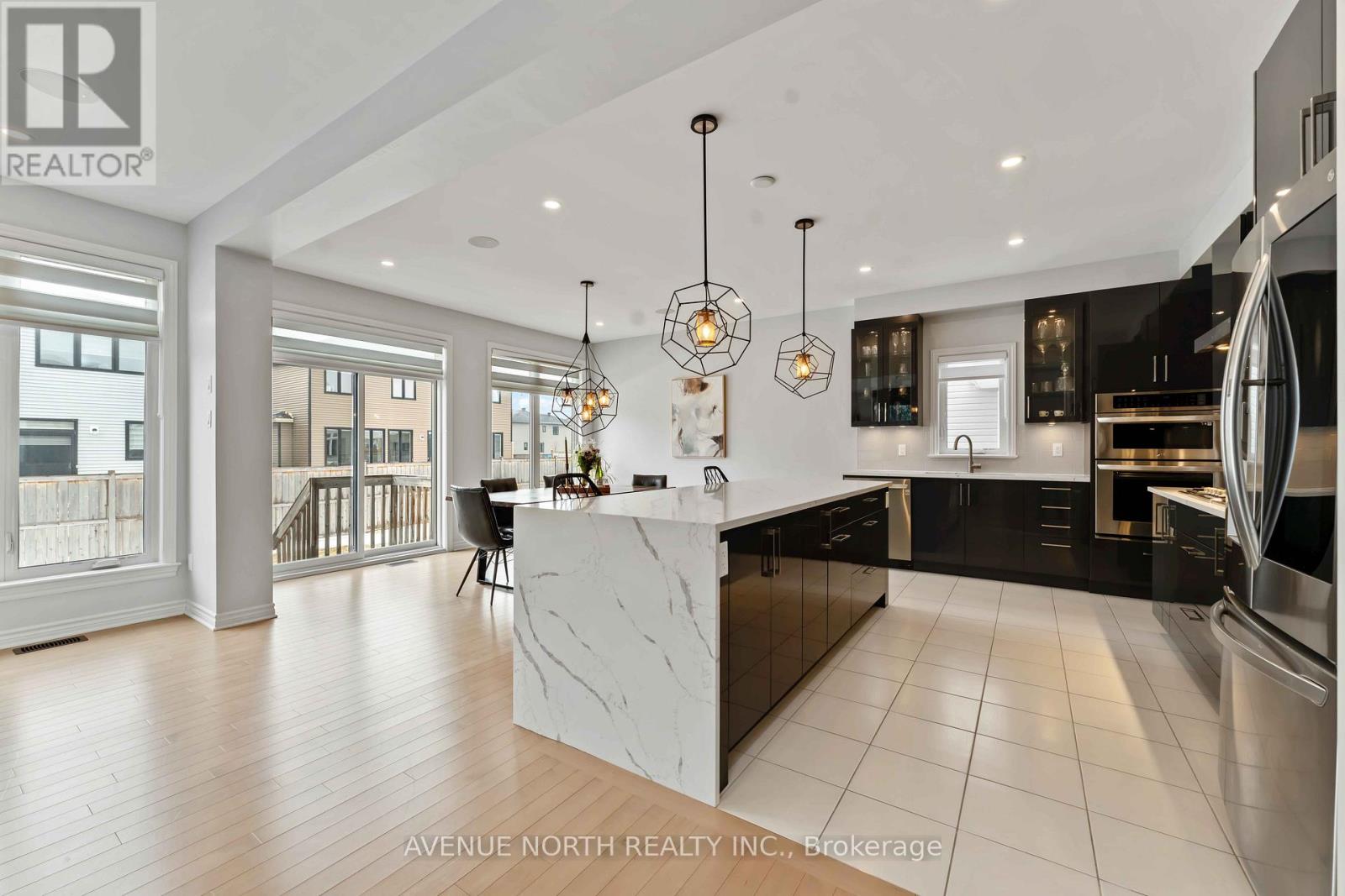 711 Moonflower Crescent