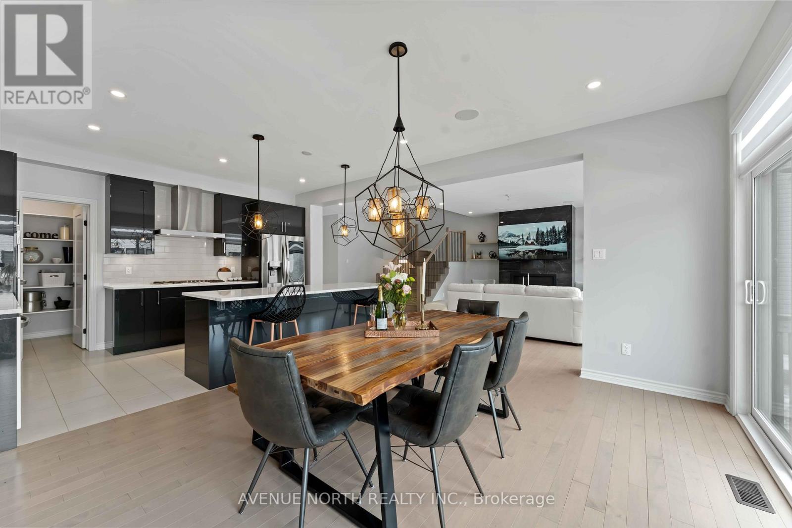 711 Moonflower Crescent