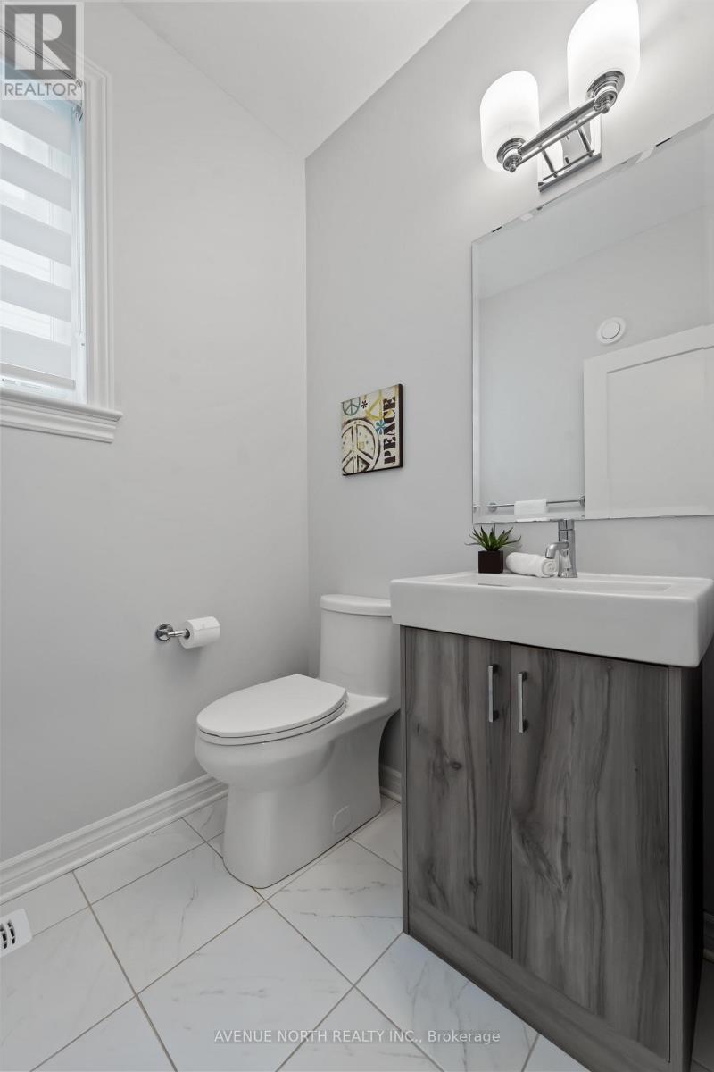 711 Moonflower Crescent