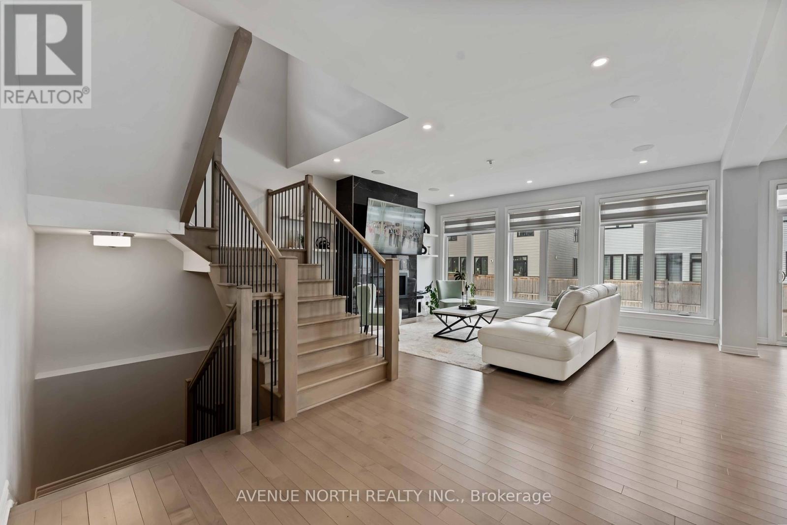 711 Moonflower Crescent