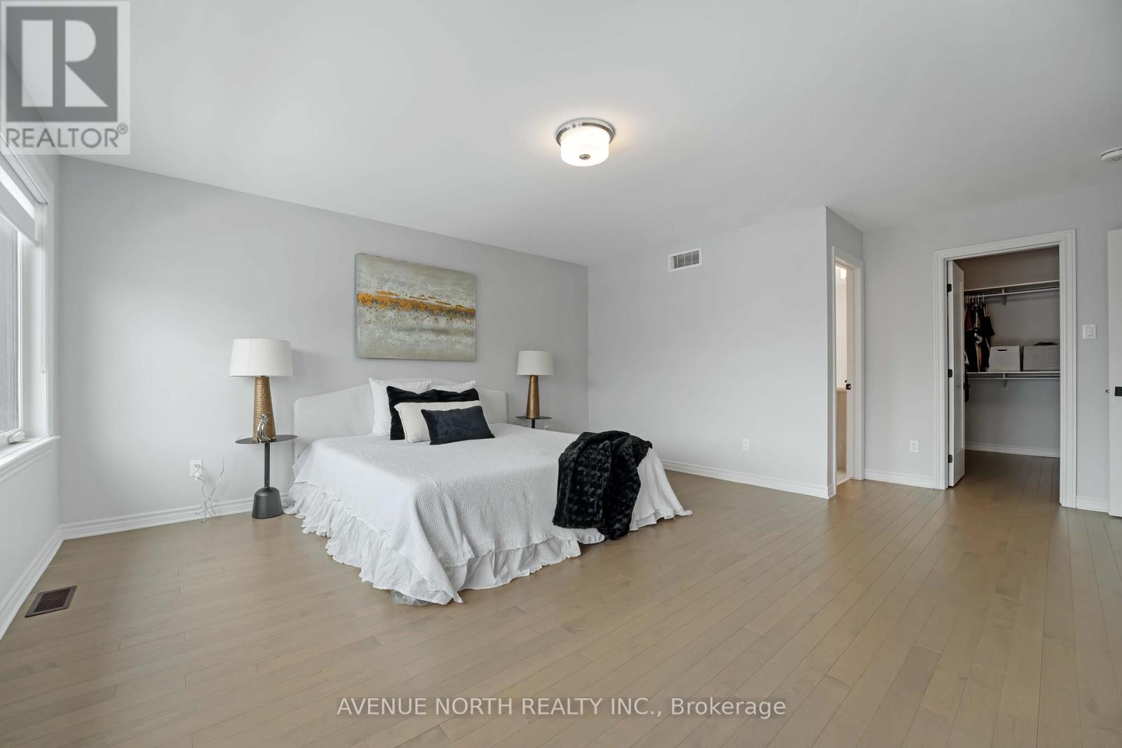 711 Moonflower Crescent