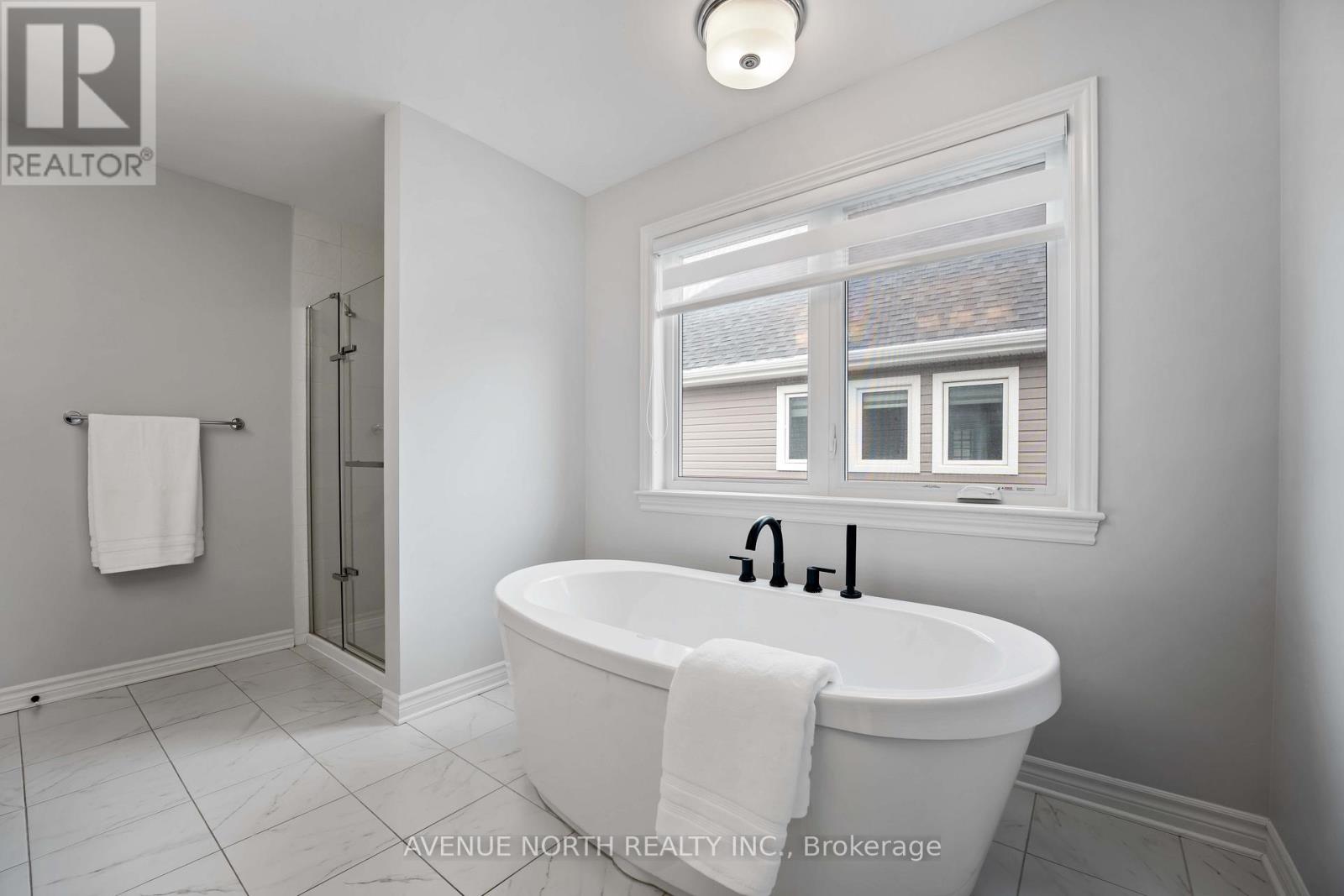 711 Moonflower Crescent