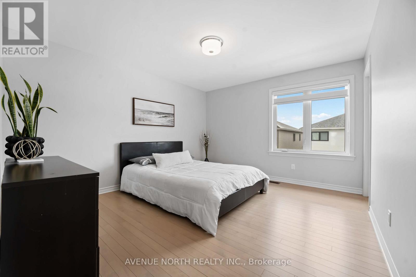 711 Moonflower Crescent