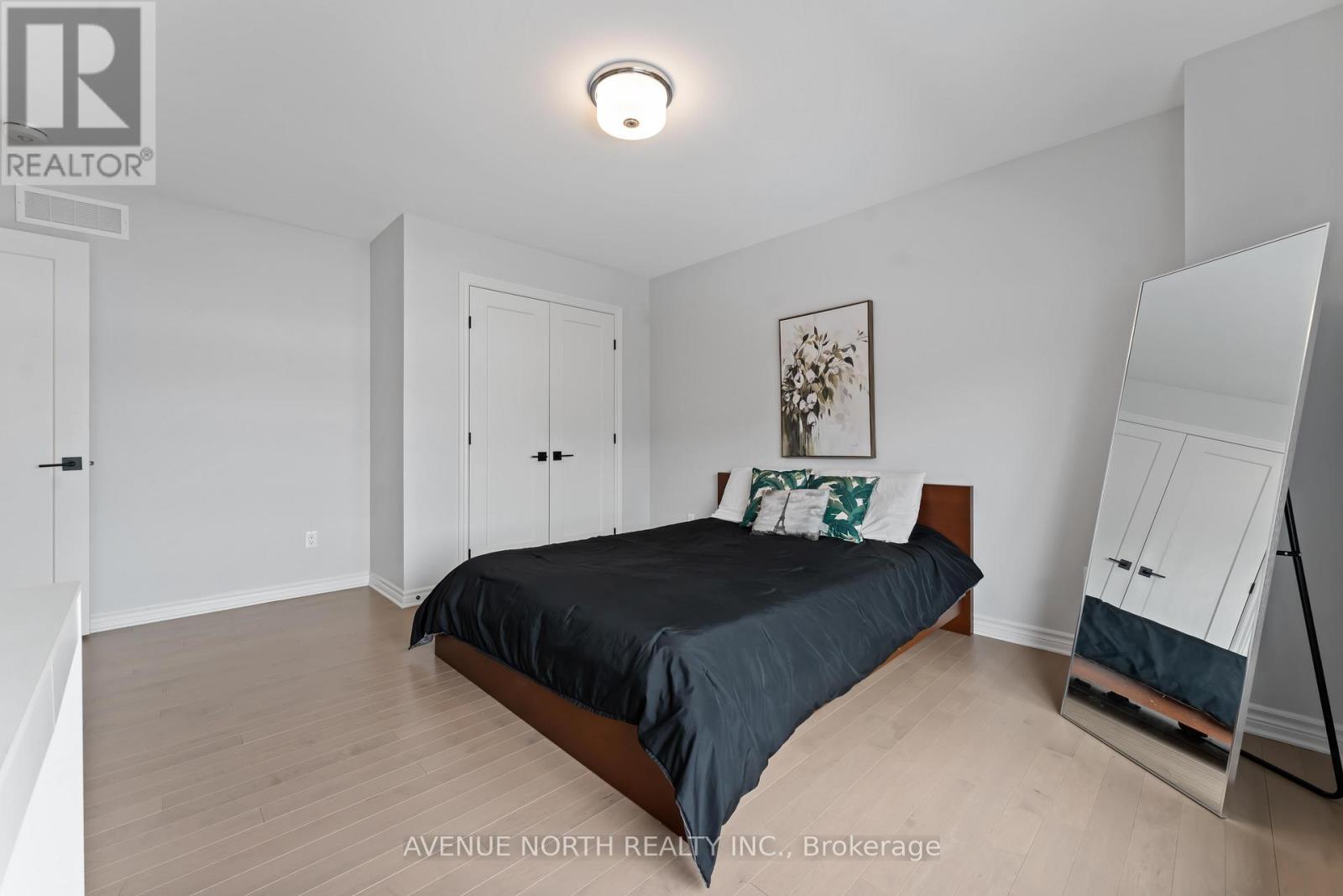 711 Moonflower Crescent