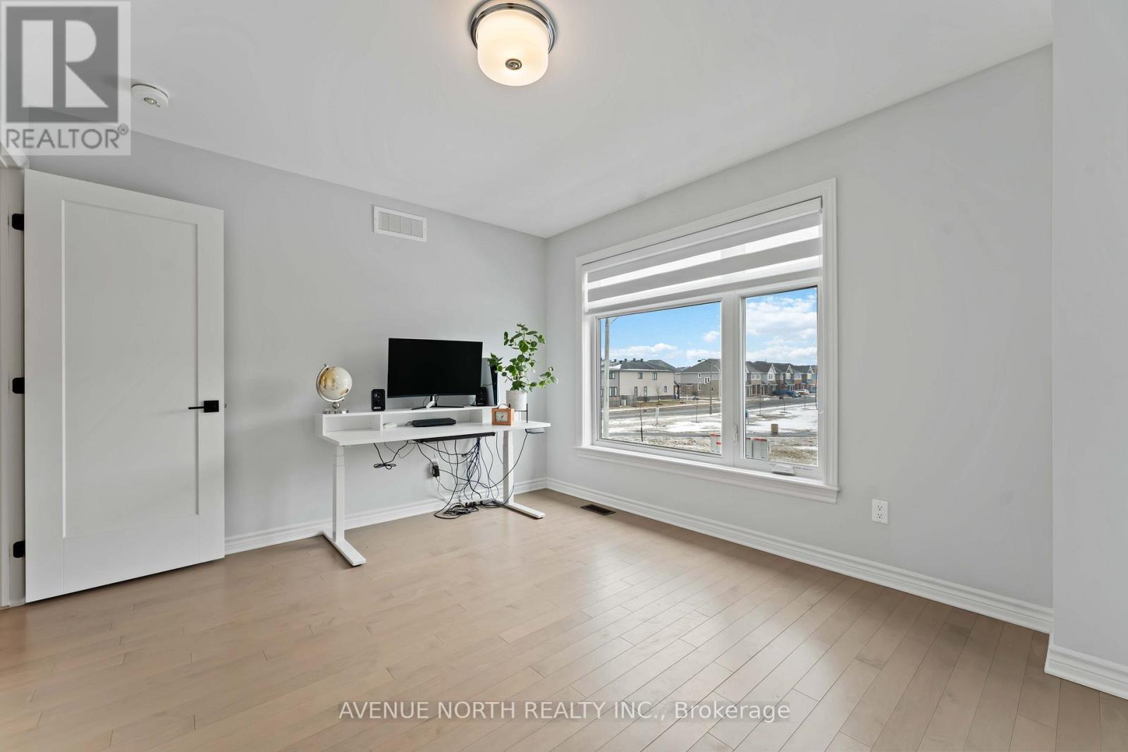 711 Moonflower Crescent