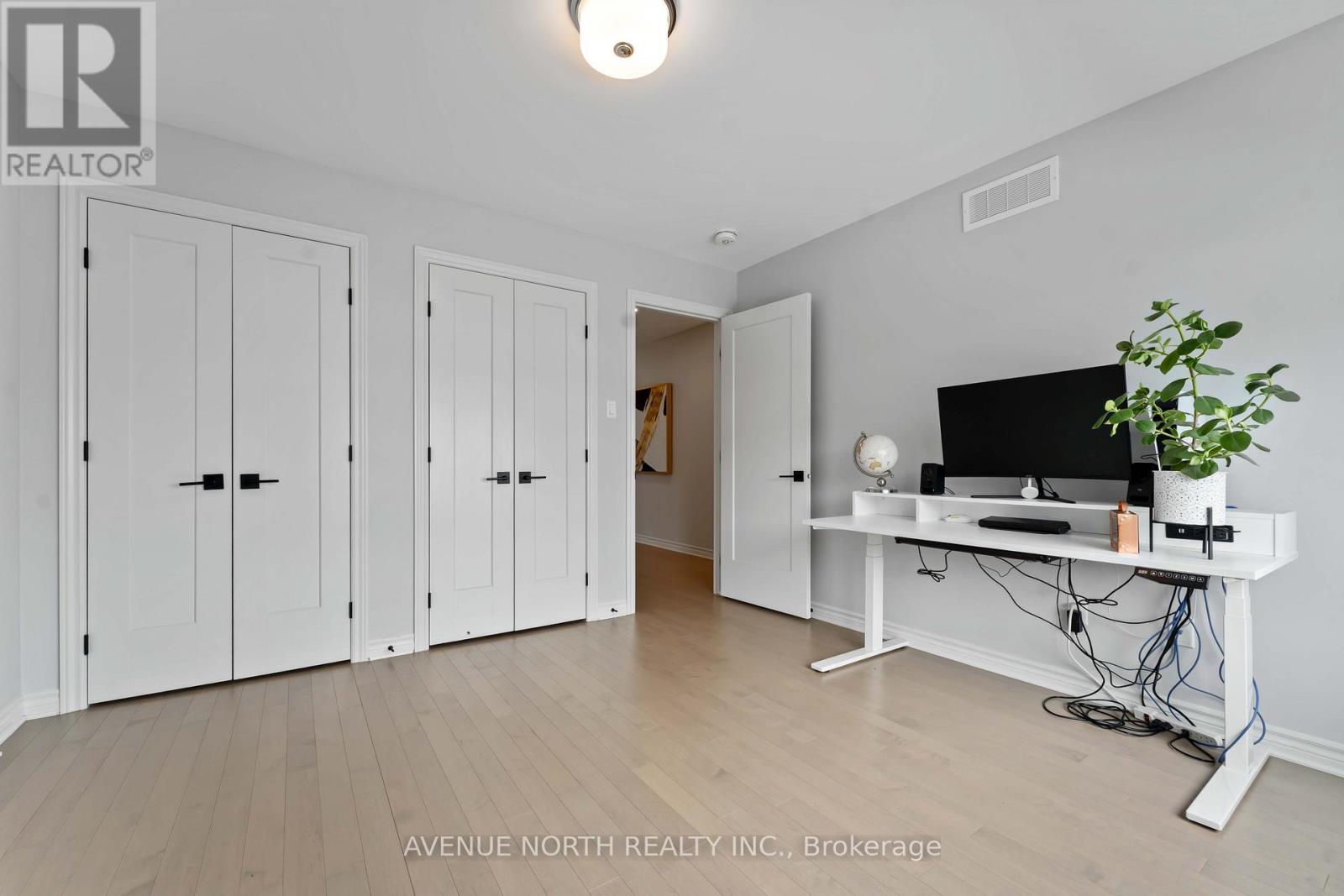 711 Moonflower Crescent