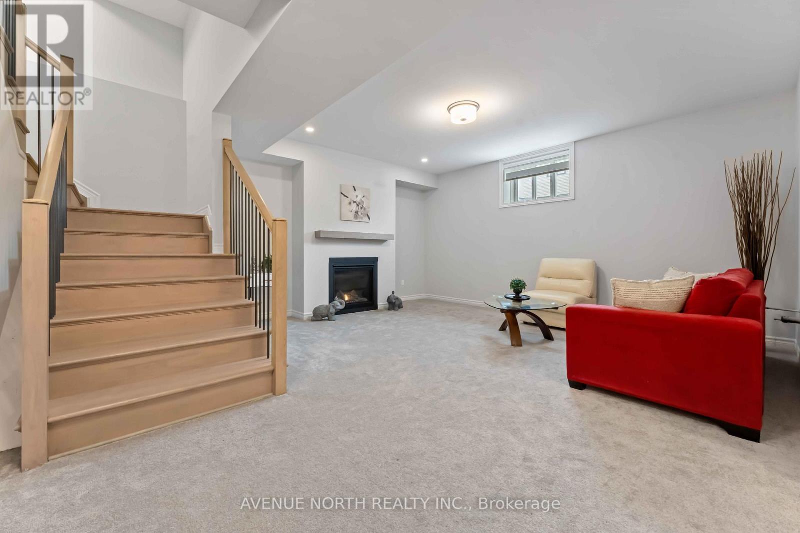 711 Moonflower Crescent