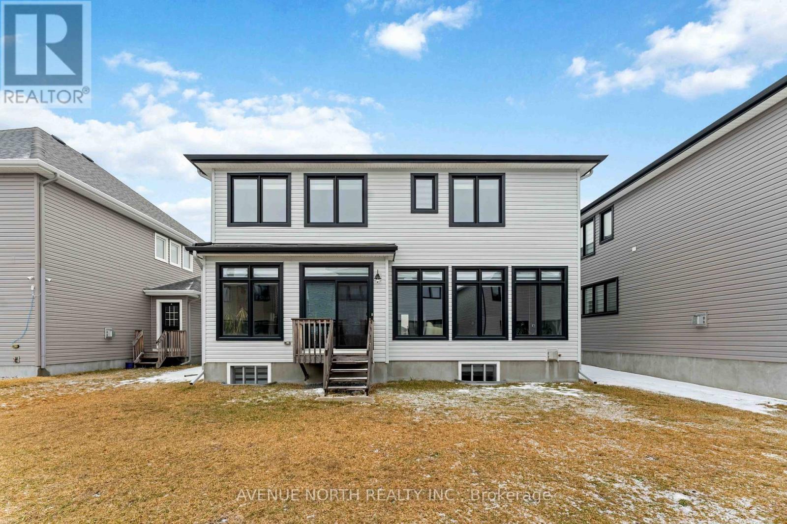 711 Moonflower Crescent