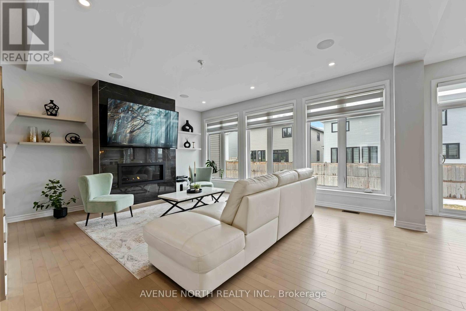 711 Moonflower Crescent