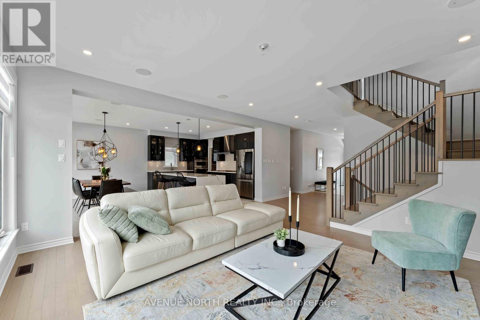 711 Moonflower Crescent