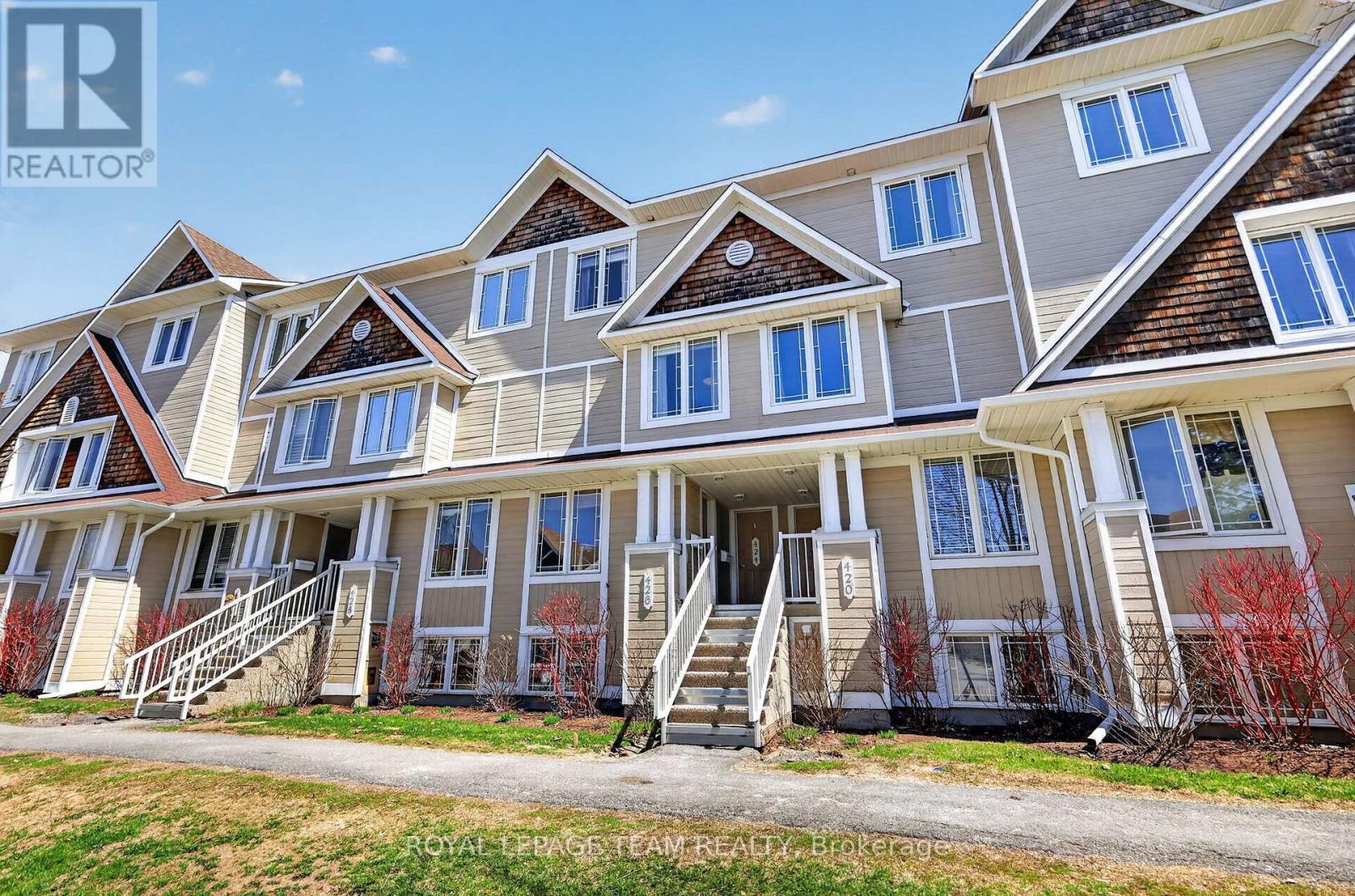 13 - 424 Hillsboro Private