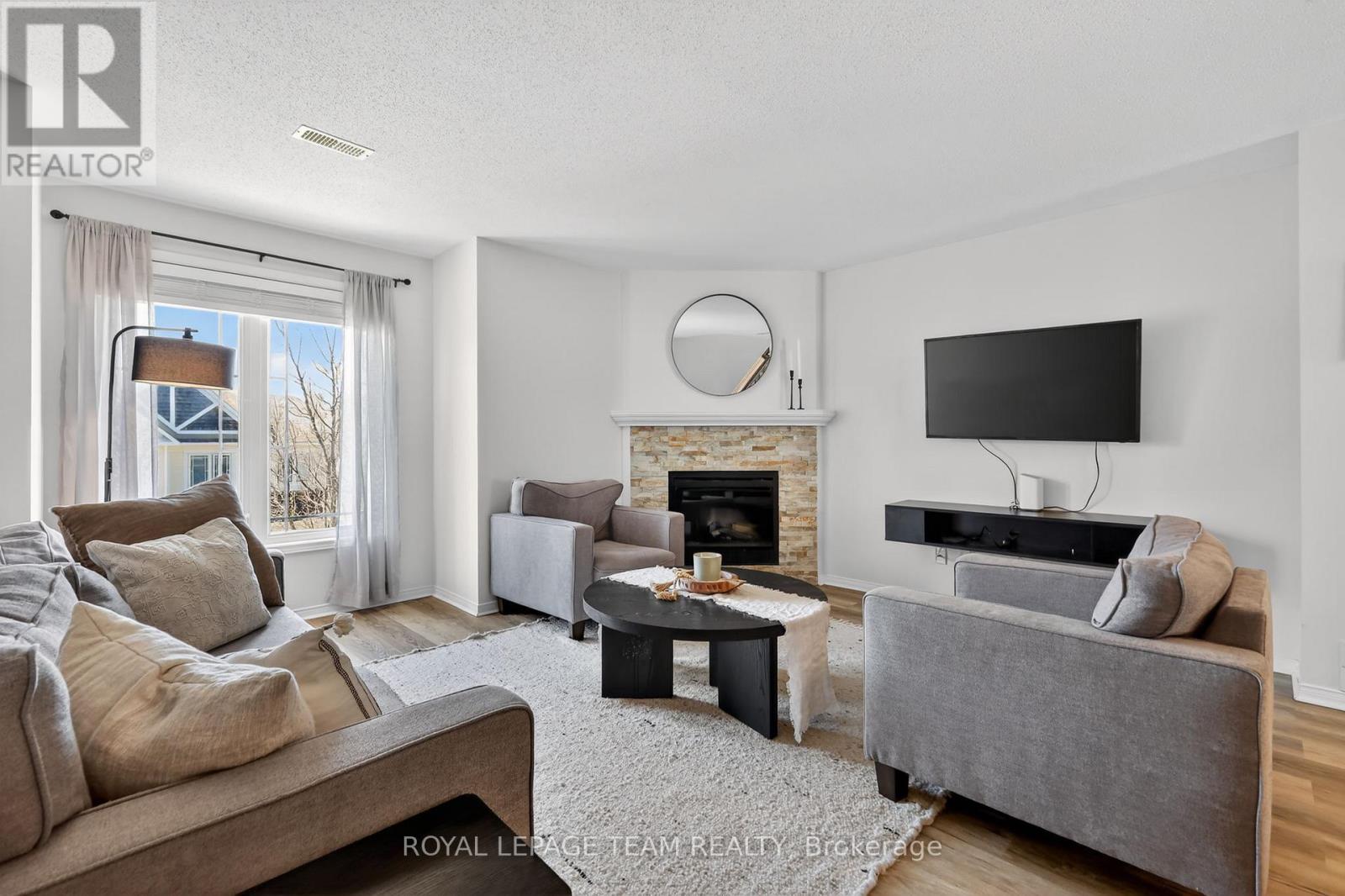 13 - 424 Hillsboro Private