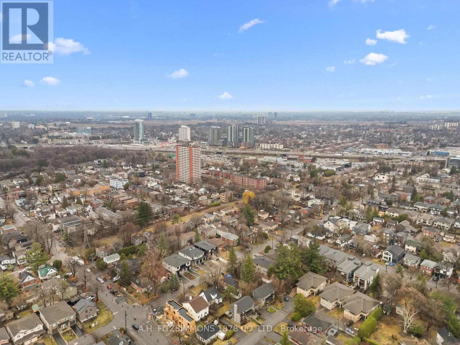 564 Tweedsmuir Avenue