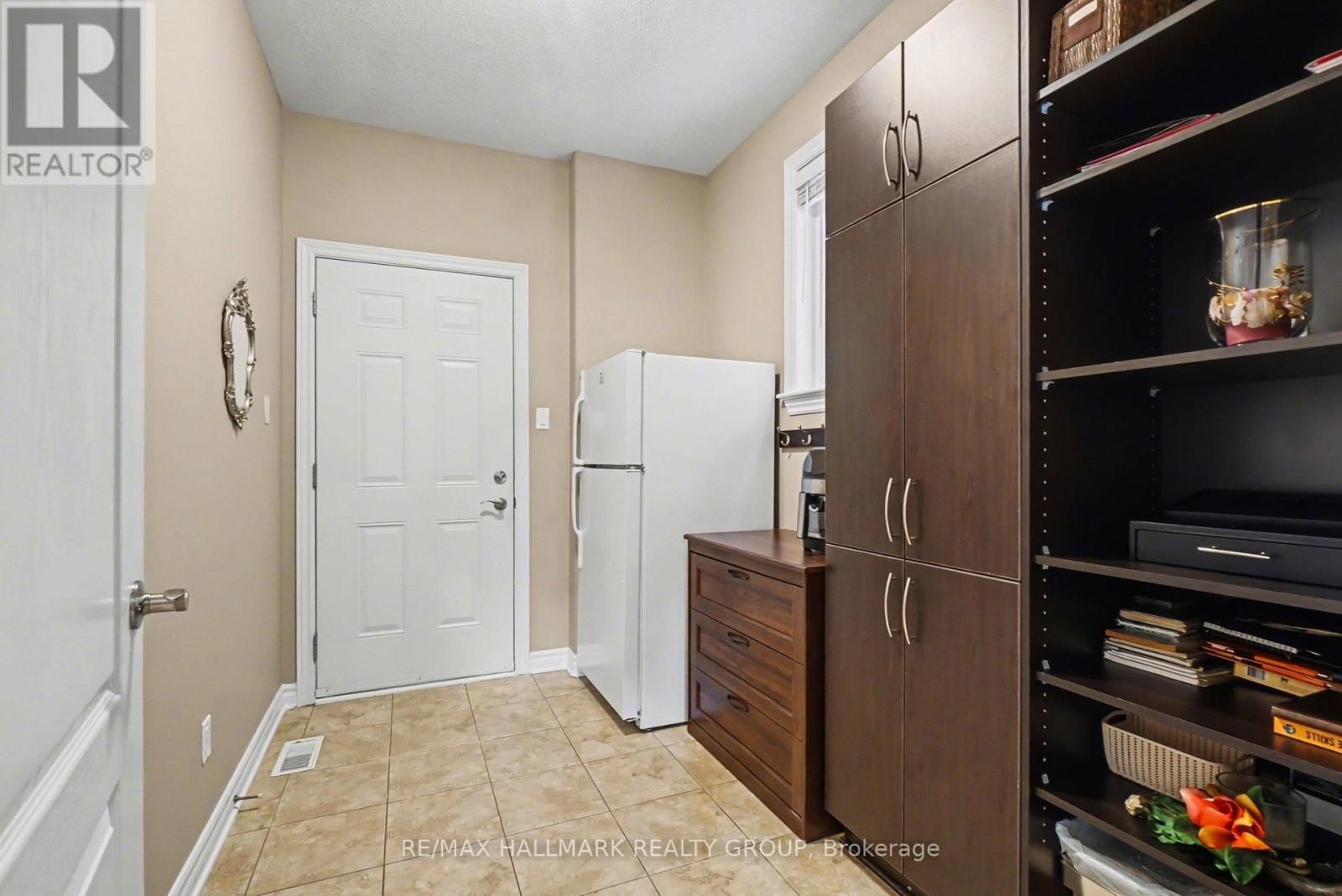 510 White Alder Avenue