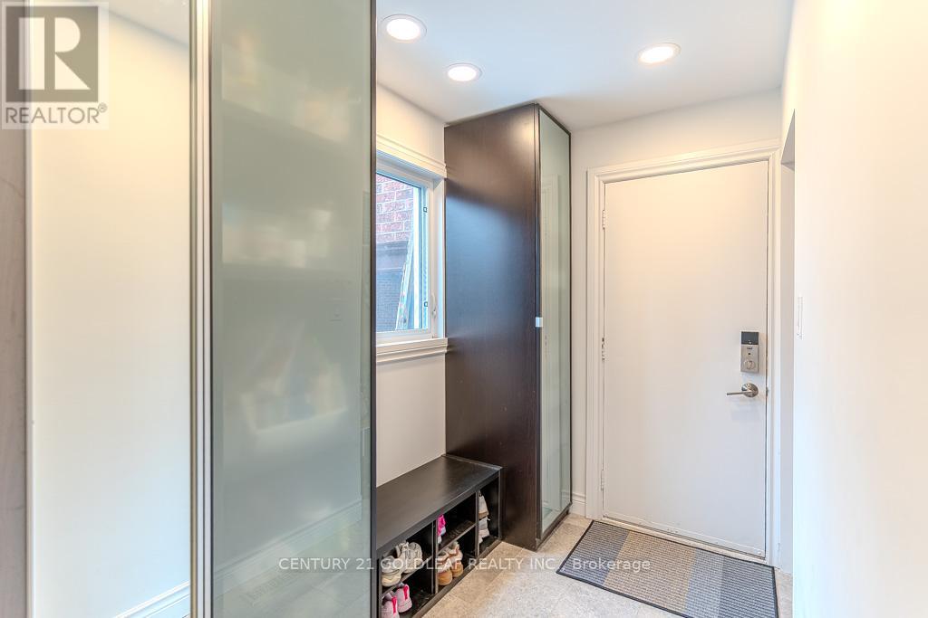 6 Pemberton Crescent