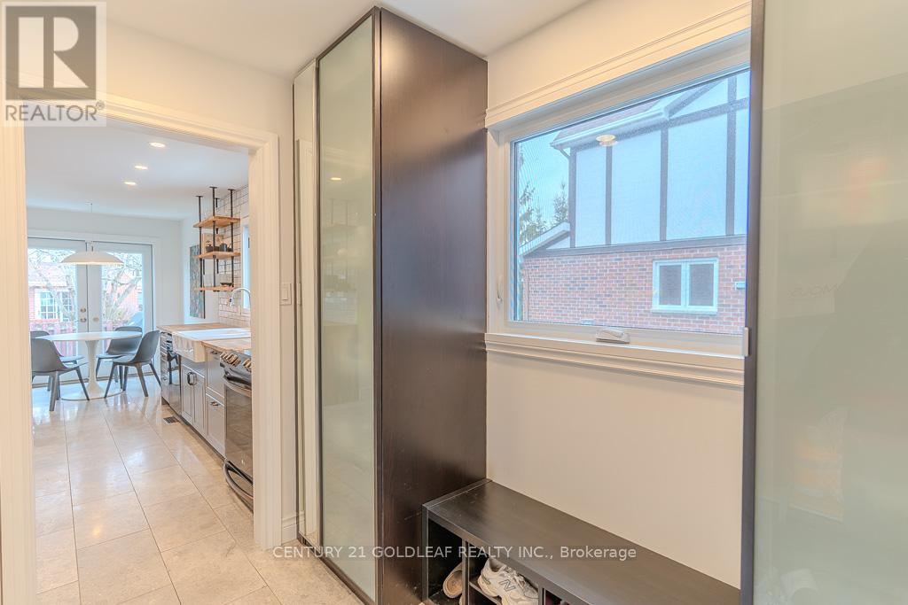 6 Pemberton Crescent