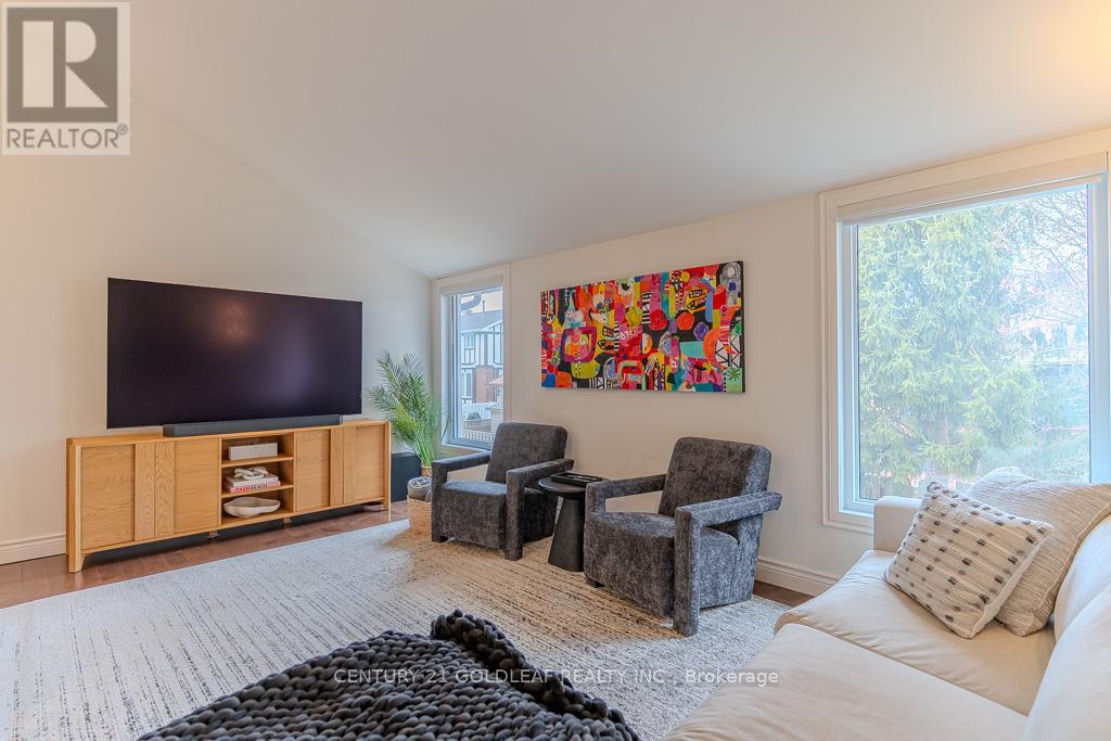 6 Pemberton Crescent