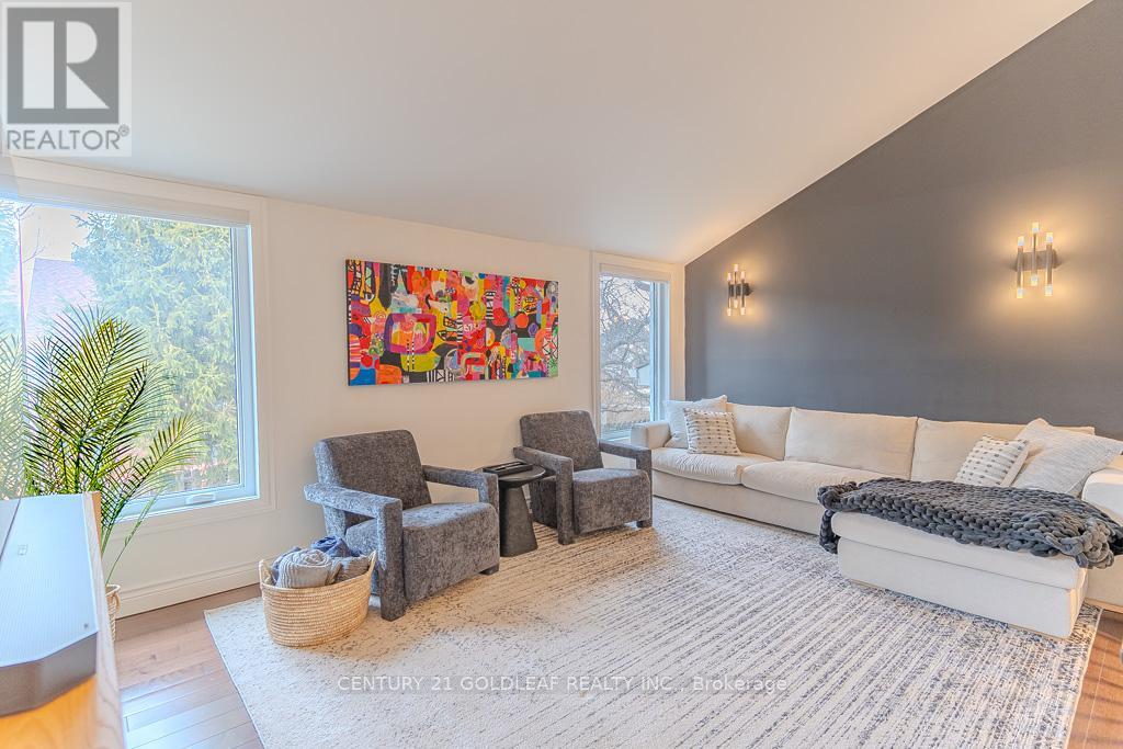 6 Pemberton Crescent