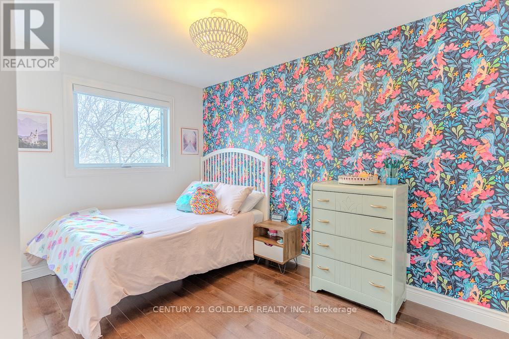 6 Pemberton Crescent