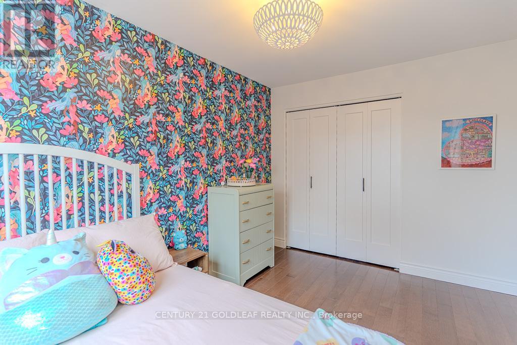 6 Pemberton Crescent