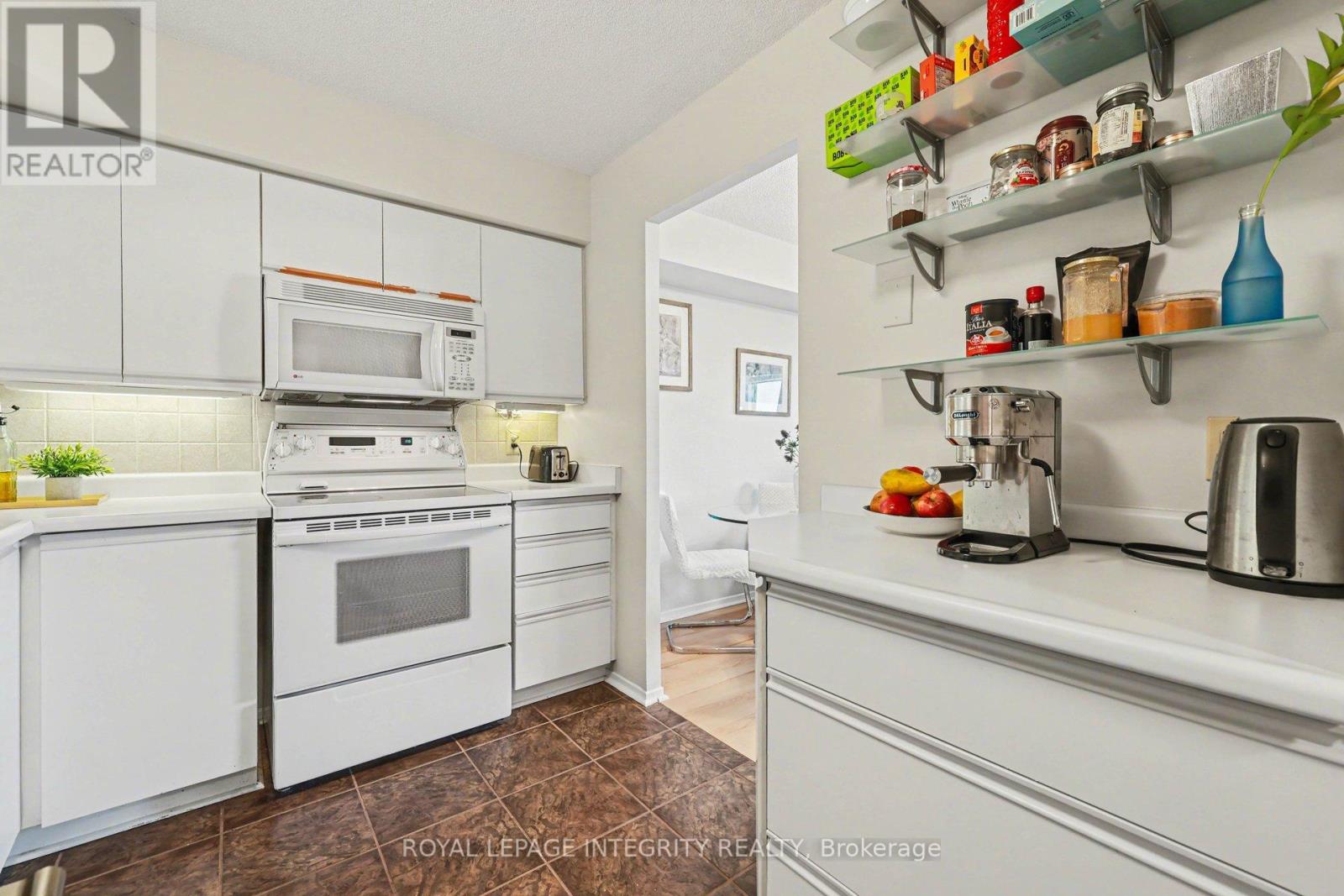 928 - 1025 Grenon Avenue