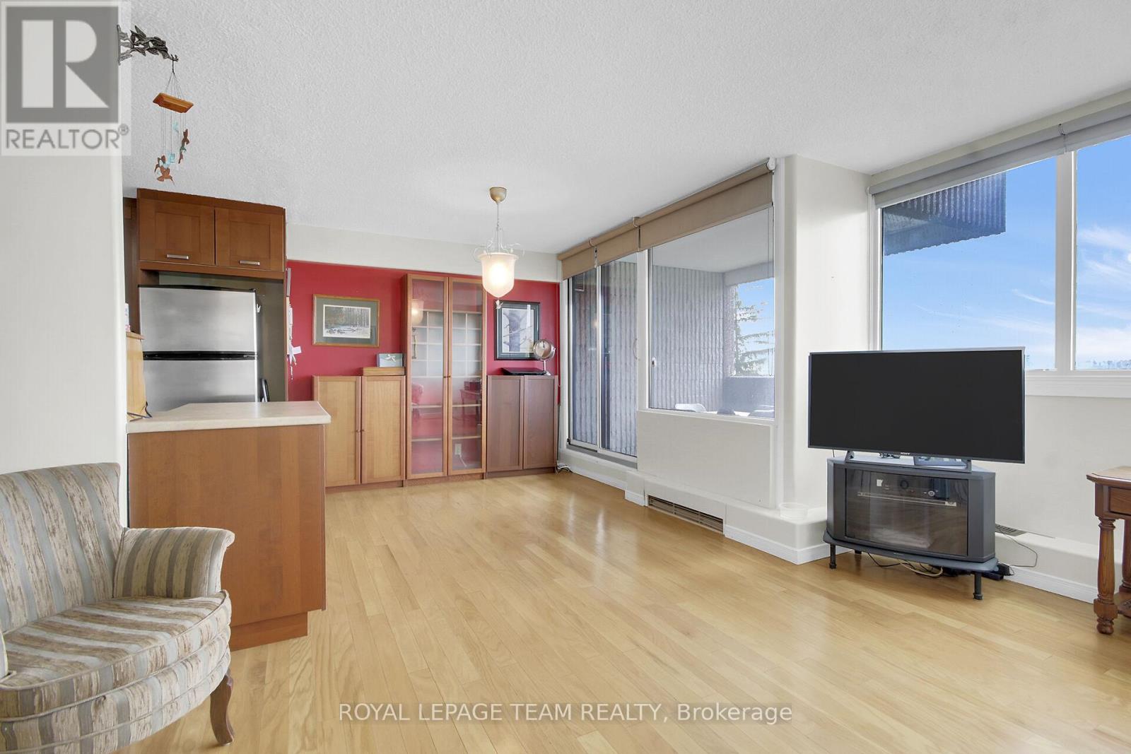 408 - 3360 Southgate Road