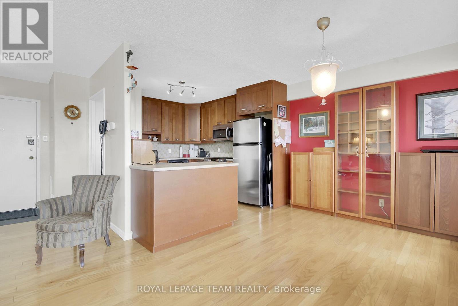 408 - 3360 Southgate Road