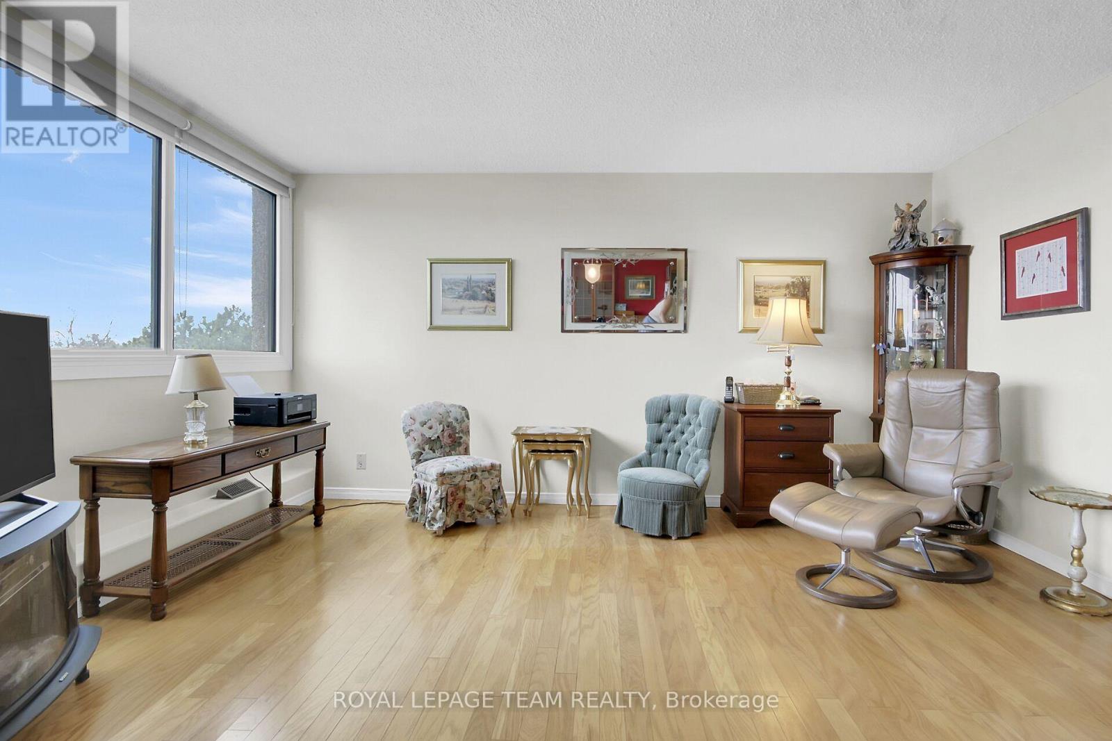 408 - 3360 Southgate Road