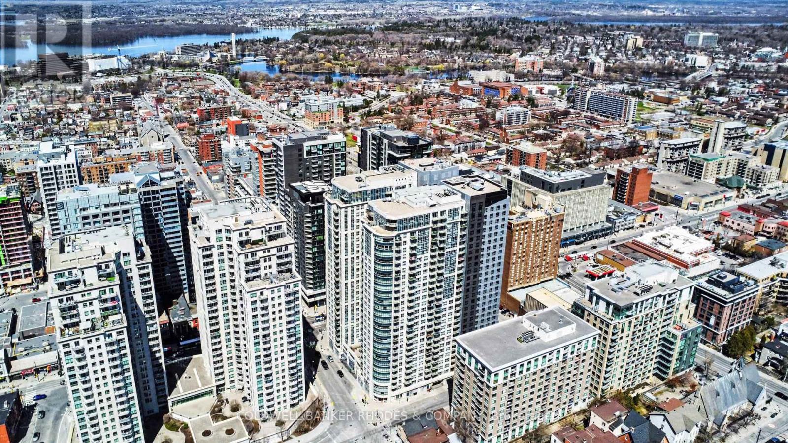 1809 - 242 Rideau Street