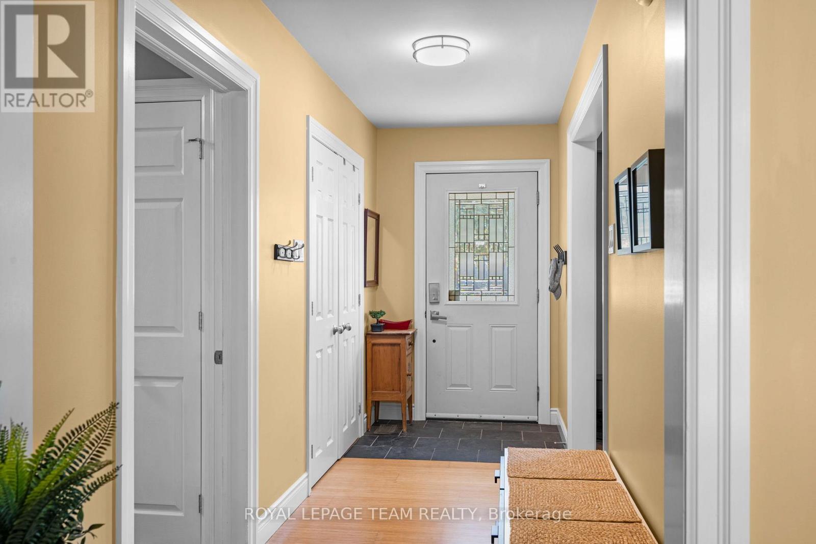 1986 Fairbanks Avenue