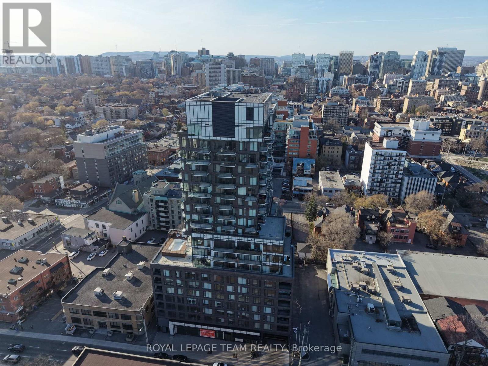 1206 - 203 Catherine Street