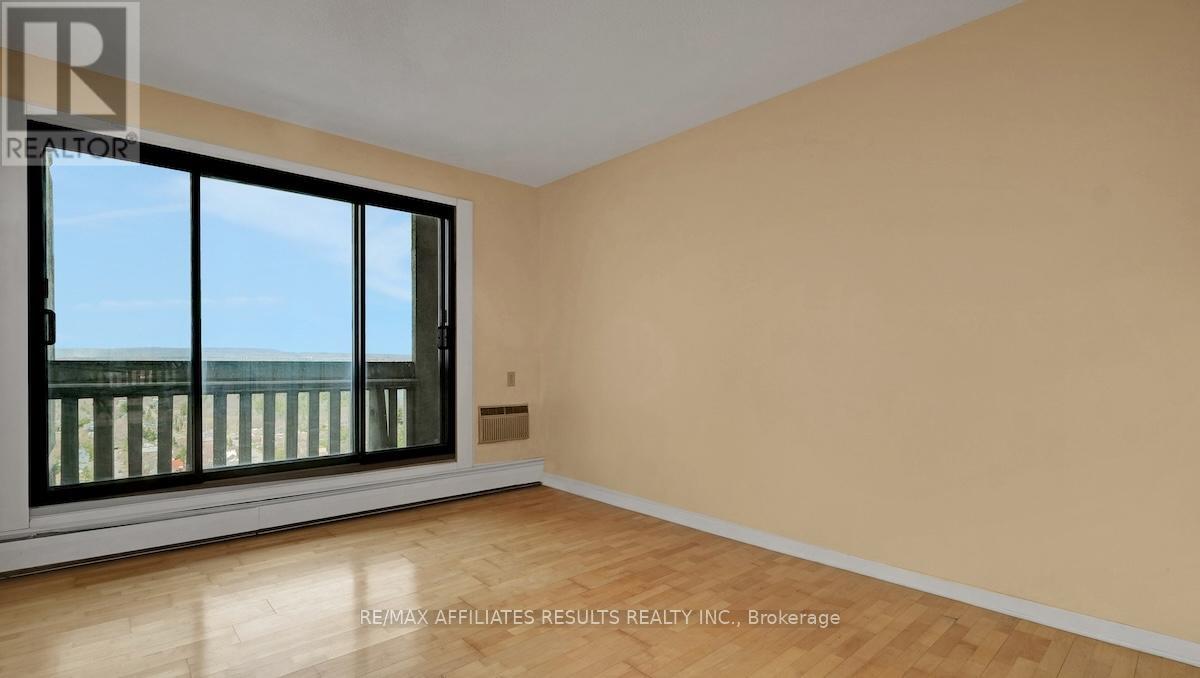 2110 - 415 Greenview Avenue