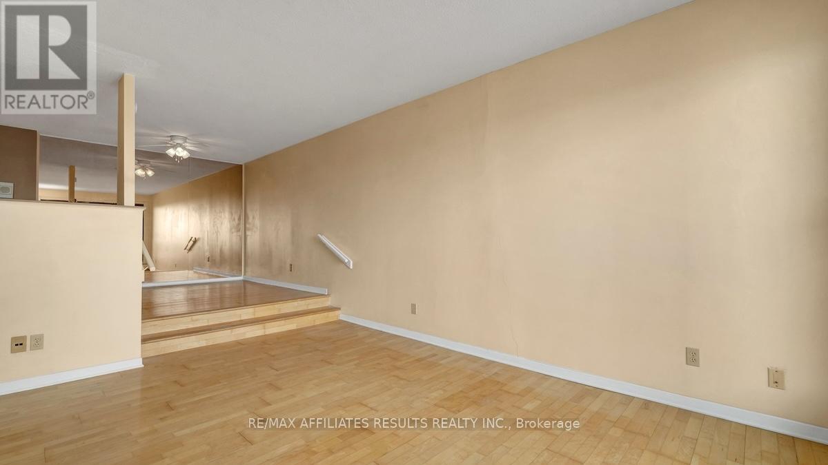 2110 - 415 Greenview Avenue