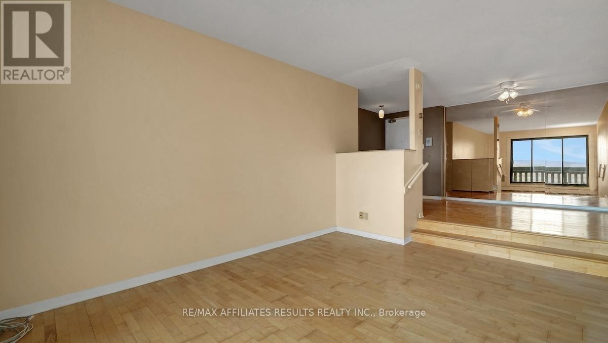 2110 - 415 Greenview Avenue