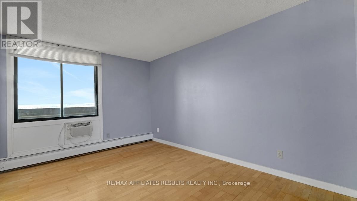 2110 - 415 Greenview Avenue