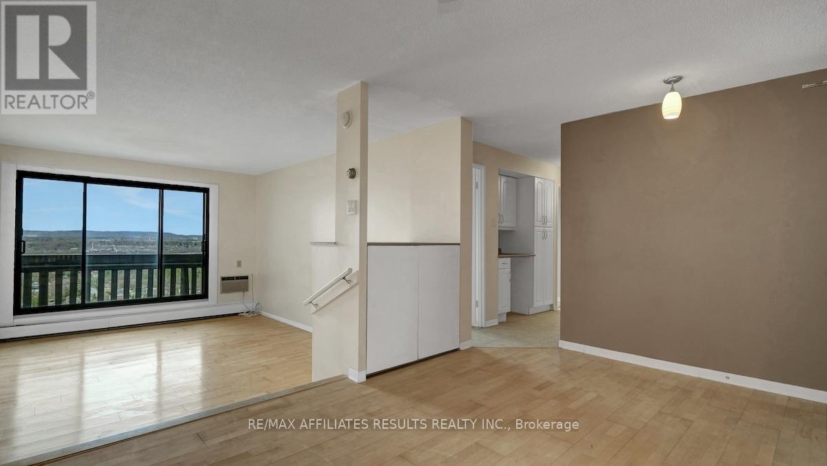 2110 - 415 Greenview Avenue