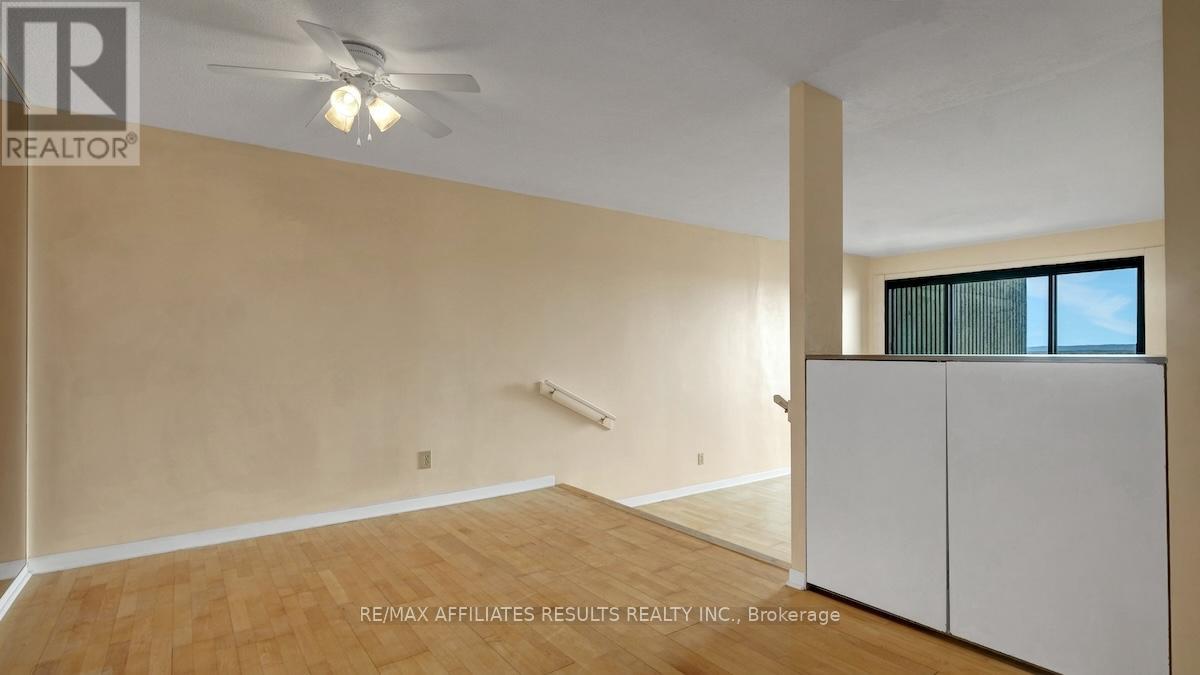 2110 - 415 Greenview Avenue